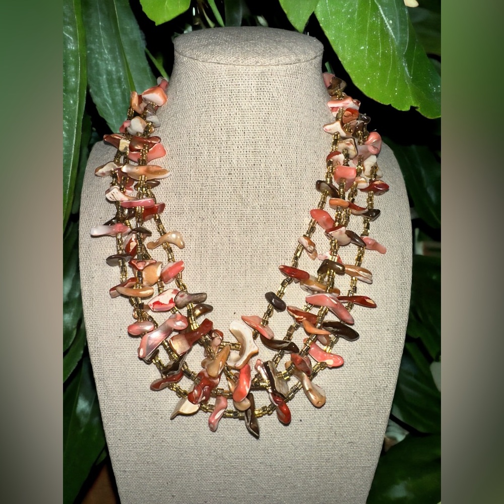 Vintage Japan Coral & Shell Nugget Layered Necklace 14-16”
